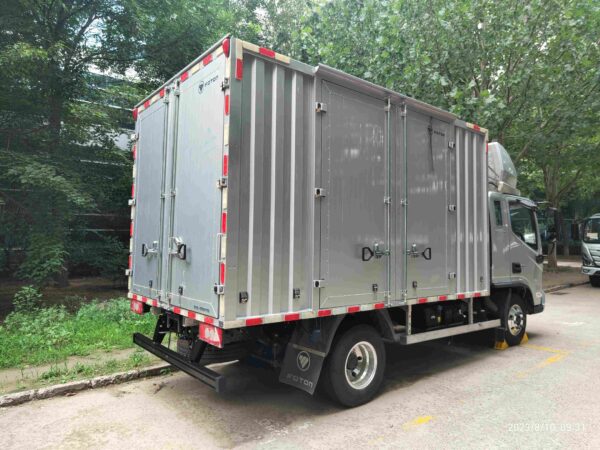 Foton Aumank S corrugated box cargo truck - Image 3
