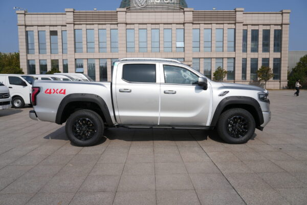 Foton left-hand drive pickup trucks, high-end off-road vehicles - Image 2