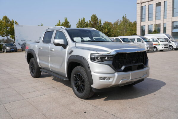 Foton left-hand drive pickup trucks, high-end off-road vehicles