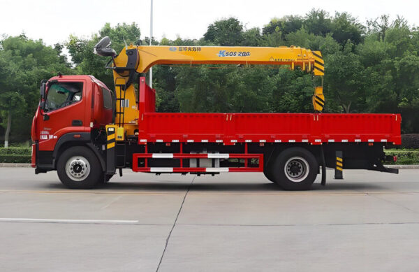 Foton 6×4 straight boom truck-mounted crane, with a maximum lifting capacity of 16 tons - Image 4