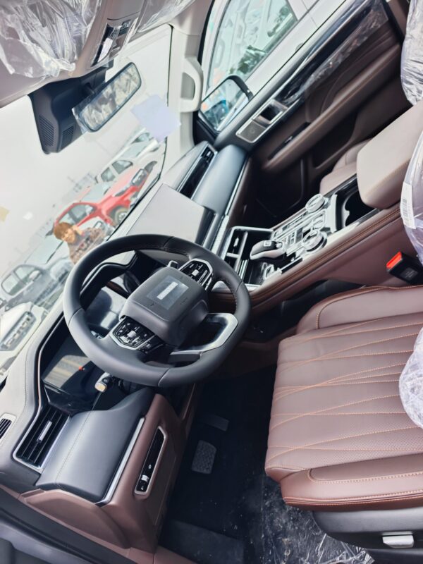 FOTON 4×4 off-road pickup truck with black and brown interior - Image 3