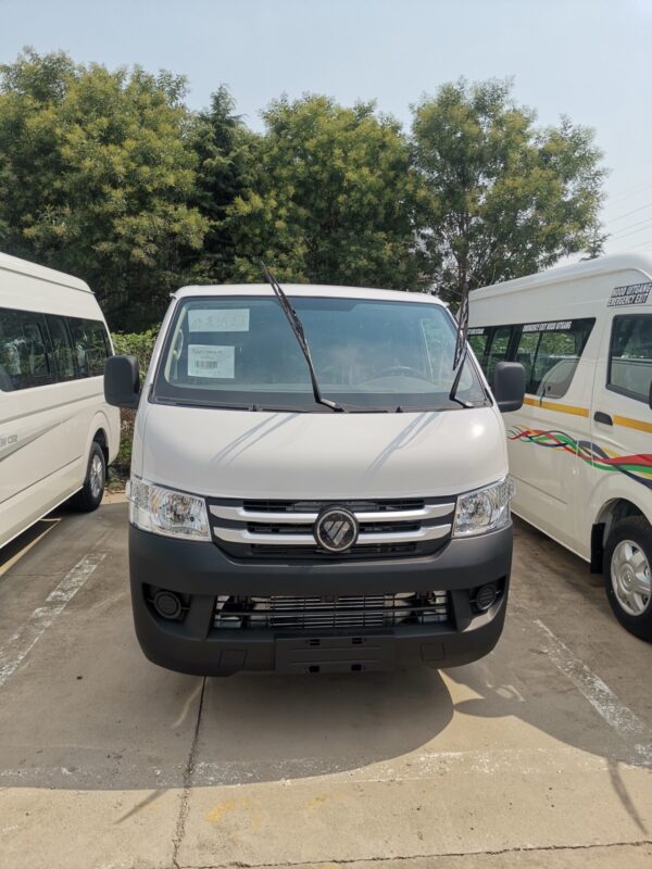 The black bumper of the old Foton grille Landscape G7
