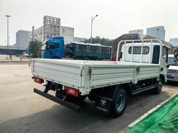 Foton Aumark flatbed truck with a wheelbase of 3360 - Image 4