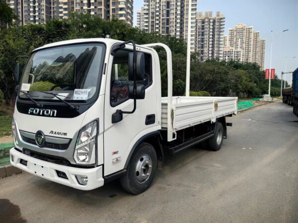 Foton Aumark flatbed truck with a wheelbase of 3360 - Image 2