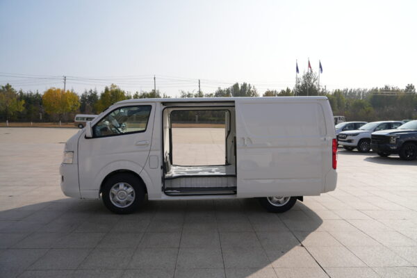 Foton Scenery G7 Cargo Edition, rear blind window - Image 4