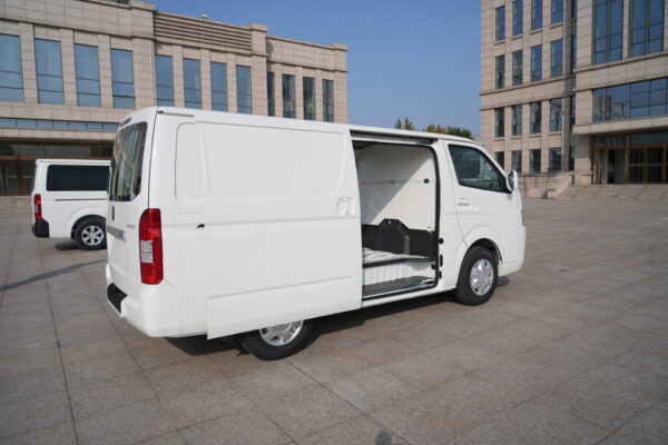 Foton Scenery G7 Cargo Edition, rear blind window - Image 3