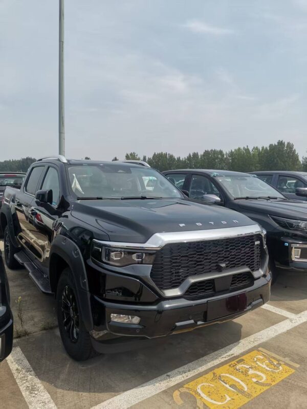 Foton black 4×4 pickup truck with wheel arches and tailgate trim - Image 2